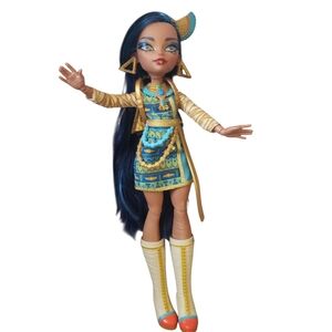 Monster High Doll Cleo De Nile G3 Clothes Boots Backpack 2022